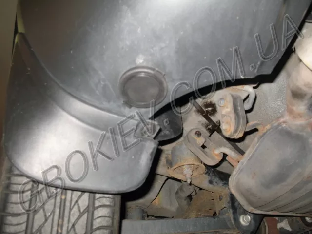 Заправочное устройство в бампер на HYUNDAI TUCSON 2.7