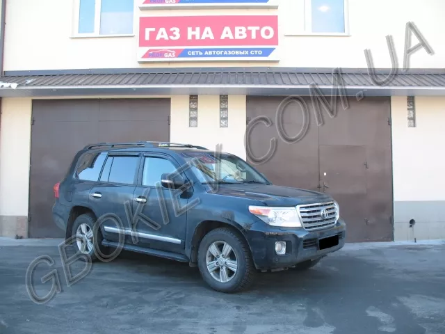 Установка ГБО на Toyota land cruiser 200-brc