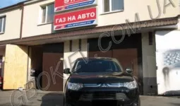 MITSUBISHI OUTLANDER(2012)-STAG