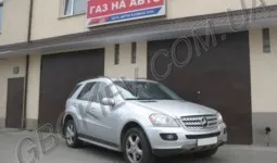 MERCEDES-BENZ ML350-BRC