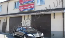 MERCEDES-BENZ S550 (W221)