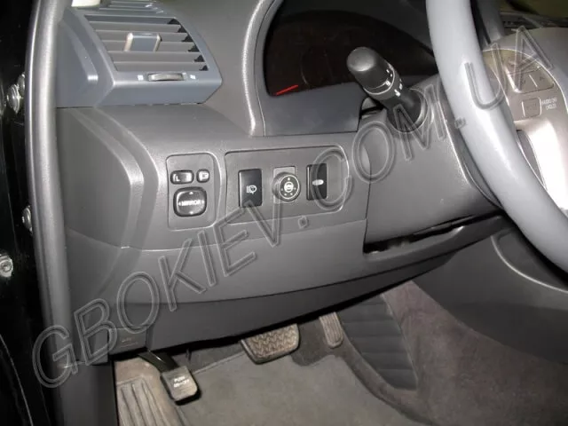 переключатель вида топлива на Toyota Camry 3.5 V40-Brc