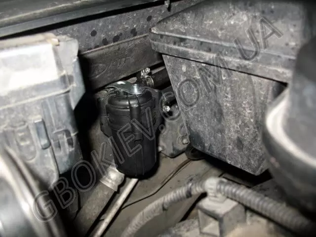 Фильтр паровой фазы на Kia Optima 2.0