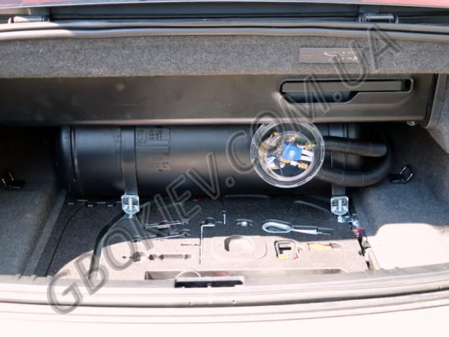 gazovyy-ballon-50-litrov-na-Bmw-630