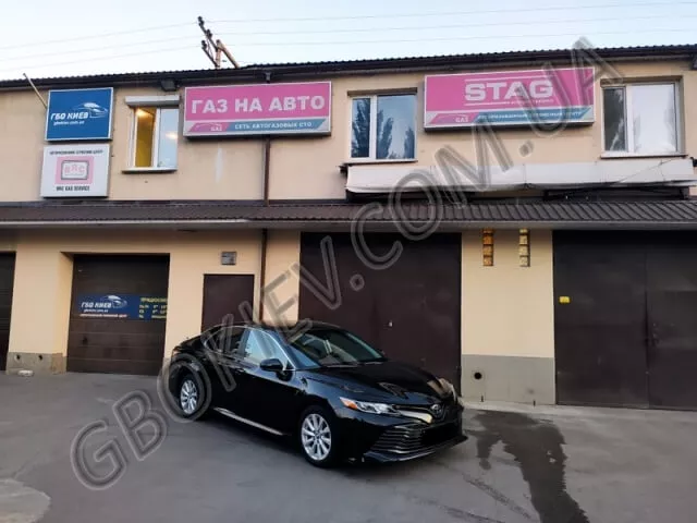 Ustanovka-gazovogo-oborudovaniya-na-Toyota-Camry-V70 2-5