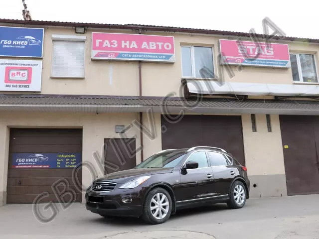 Gbo-na-Infiniti-EX35-Stag